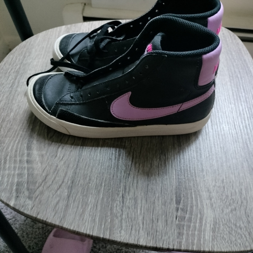 Small size You can make an offer if you are interested, Take two pairs of shoes - Picture 7 of 8